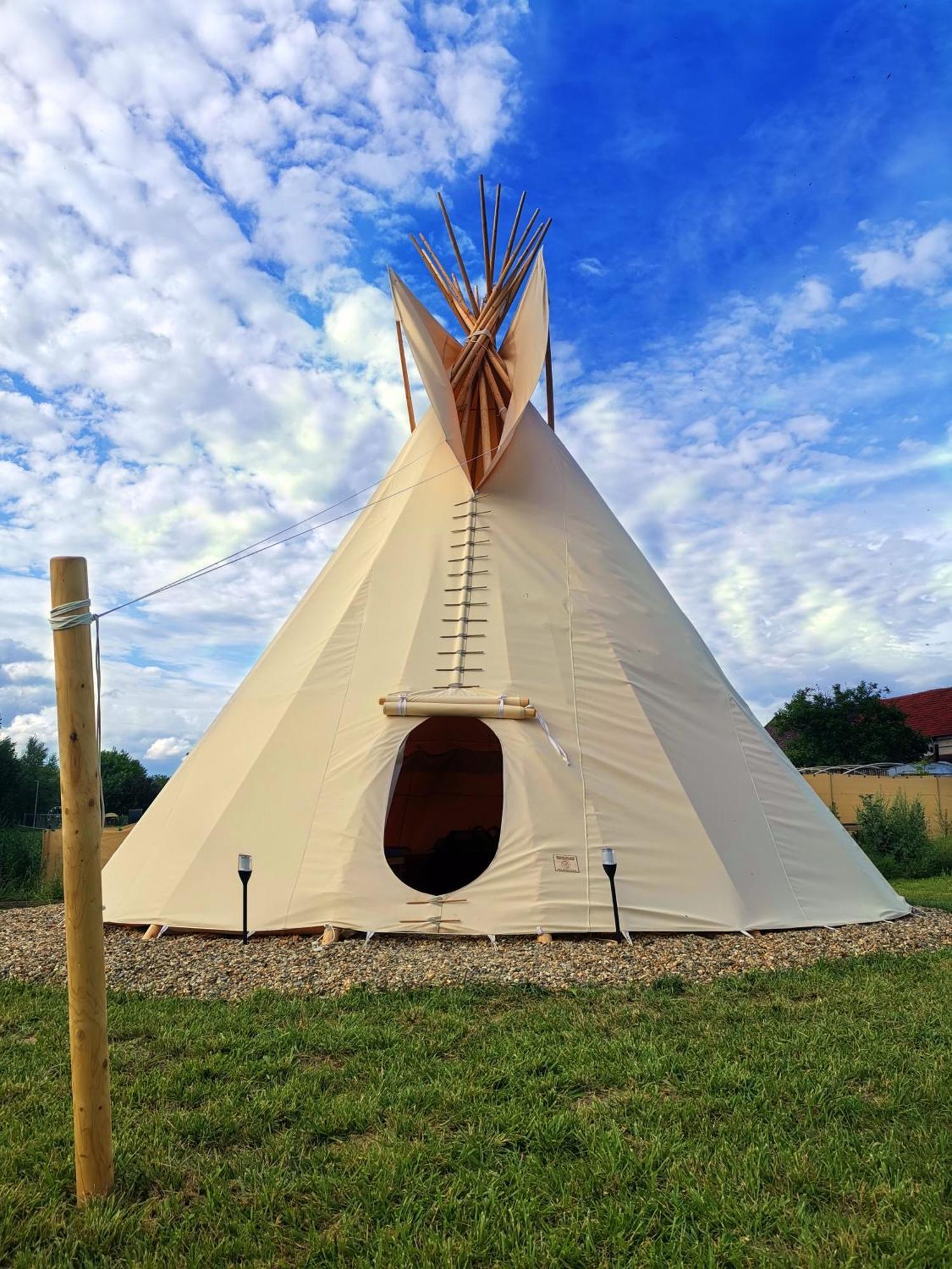 Отель Teepee Camp Lounky Chodouny Экстерьер фото