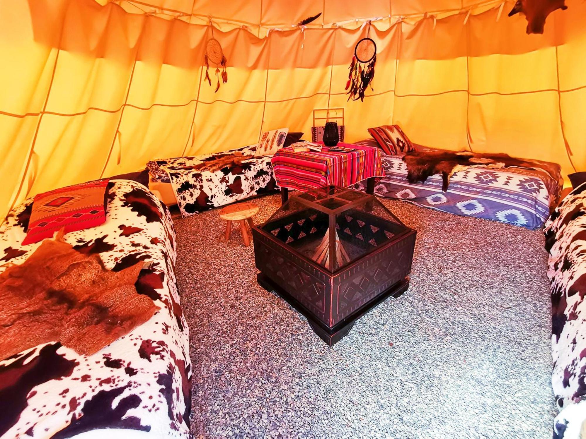 Отель Teepee Camp Lounky Chodouny Экстерьер фото