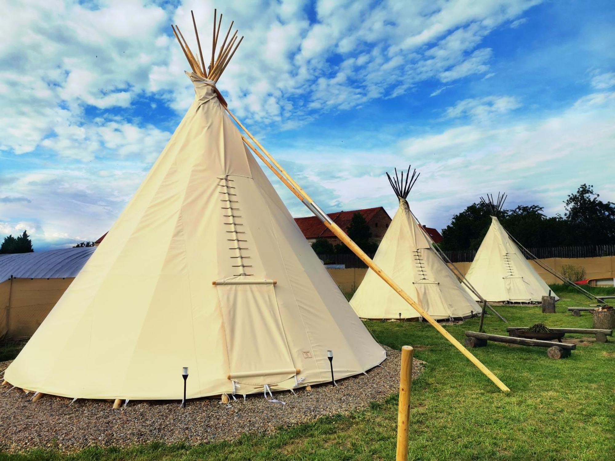 Отель Teepee Camp Lounky Chodouny Экстерьер фото